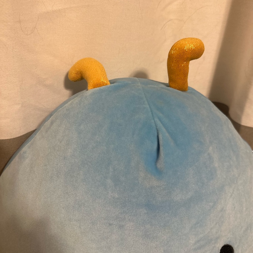 🌼NWT Squishmallow Queen Bee 14” Blue and Yellow Bumble Bee - Picture 11 of 11